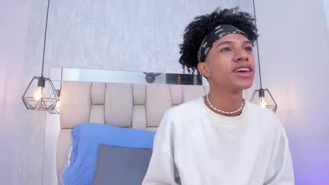 Snapshot of johan_gz_ chatting on October 8, 11:52 am Johan online show from October 8, 11:52 am