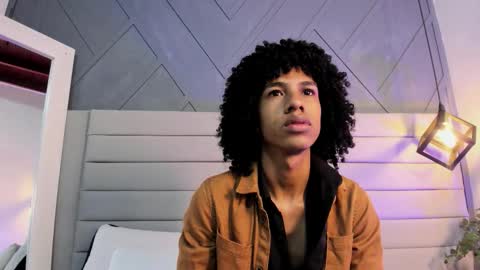 Snapshot of johan_gz_ chatting on November 6, 11:55 am Johan online show from November 6, 11:55 am