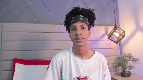 Snapshot of johan_gz_ chatting on November 7, 11:43 am Johan online show from November 7, 11:43 am