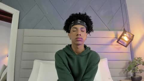 Snapshot of johan_gz_ chatting on November 13, 11:31 am Johan online show from November 13, 11:31 am