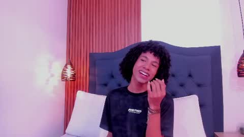 Snapshot of johan_gz_ chatting on June 22, 11:40 am Johan online show from June 22, 11:40 am