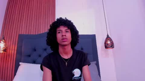 Snapshot of johan_gz_ chatting on July 4, 12:33 pm Johan online show from July 4, 12:33 pm