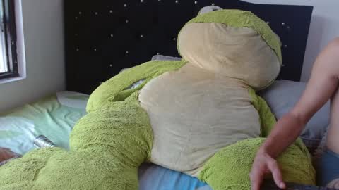 johan online show from April 1, 1:41 pm