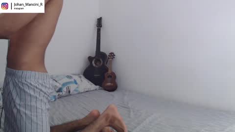 Snapshot of johan_mancini_r chatting on January 16, 7:52 pm johan_mancini_r online show from January 16, 7:52 pm