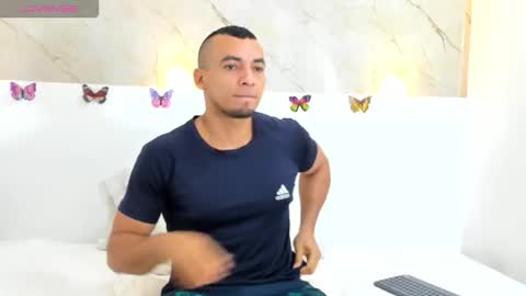 Snapshot of johan_miller1 chatting on October 14, 11:55 am johan online show from October 14, 11:55 am