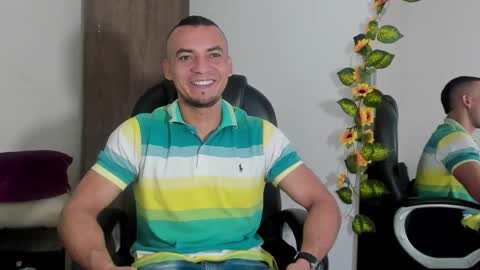 Snapshot of johan_miller1 chatting on November 27, 7:05 pm johan online show from November 27, 7:05 pm