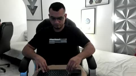 johan online show from June 20, 8:17 am