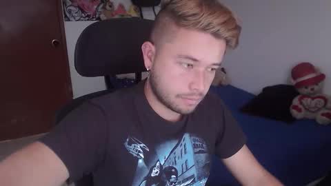 JOHAN independient model online show from November 28, 2:31 pm