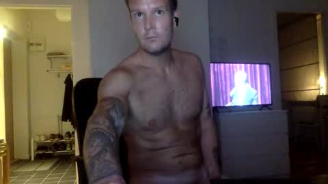 Snapshot of johannesjohnsson780 chatting on October 12, 12:53 am johannesjohnsson780 online show from October 12, 12:53 am