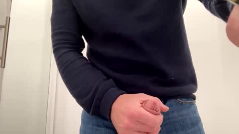 Snapshot of john06070 chatting on December 2, 8:52 am Uk daddy online show from December 2, 8:52 am
