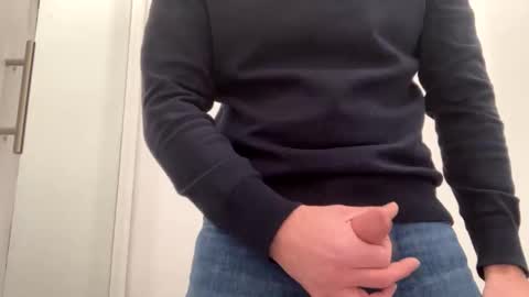 Snapshot of john06070 chatting on February 8, 8:31 am Uk daddy online show from February 8, 8:31 am