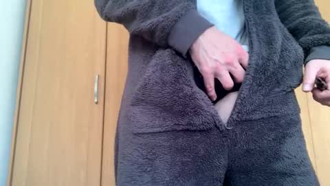 Snapshot of john06070 chatting on February 17, 1:10 pm Uk daddy online show from February 17, 1:10 pm