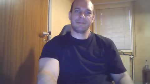 john1212124 online show from September 18, 5:26 pm