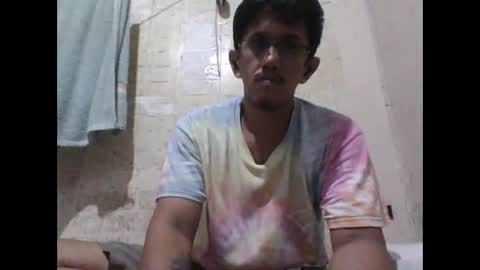 Snapshot of john19881995 chatting on June 3, 7:08 pm john19881995 online show from June 3, 7:08 pm