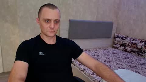 Snapshot of john_3019 chatting on February 15, 4:14 pm John online show from February 15, 4:14 pm