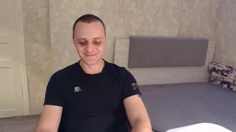 Snapshot of john_3019 chatting on March 17, 1:10 am John online show from March 17, 1:10 am