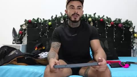 John  online show from December 26, 11:10 am