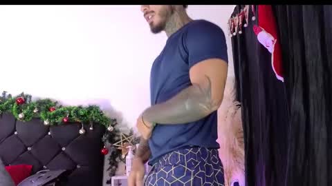 John  online show from December 20, 11:06 am