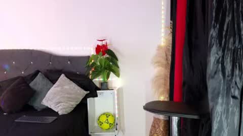 John  online show from June 20, 12:08 pm
