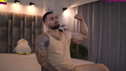 john online show from January 8, 11:51 pm