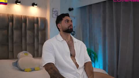 john online show from April 15, 11:05 pm