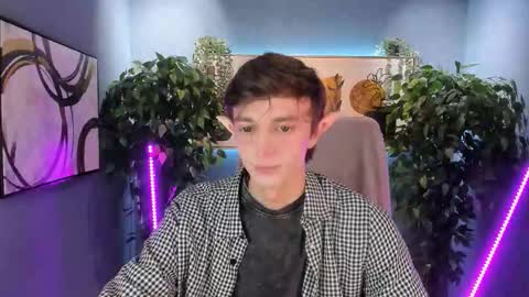 Snapshot of john_weasley chatting on November 14, 2:05 pm John online show from November 14, 2:05 pm