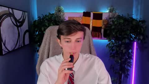 Snapshot of john_weasley chatting on November 21, 3:00 pm John online show from November 21, 3:00 pm