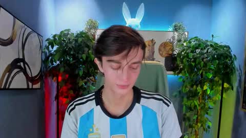 Snapshot of john_weasley chatting on December 17, 1:06 pm John online show from December 17, 1:06 pm