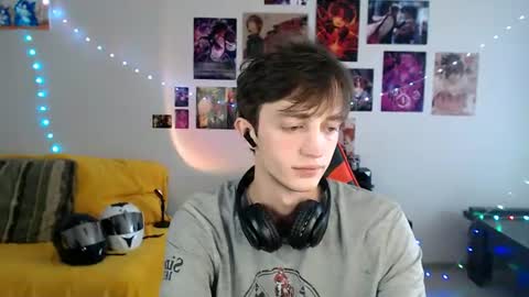 Snapshot of john_winx chatting on July 3, 6:31 am john_winx online show from July 3, 6:31 am
