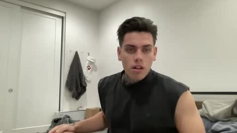 Snapshot of johnafterdark chatting on January 5, 7:07 pm JAXX online show from January 5, 7:07 pm