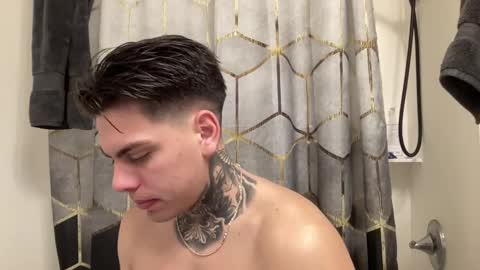 Snapshot of johnafterdark chatting on February 4, 3:36 pm JAXX online show from February 4, 3:36 pm