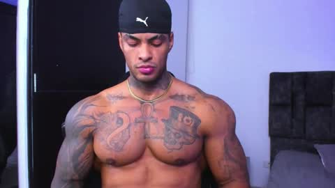 Snapshot of johnbelt_ chatting on October 28, 11:18 pm john belt online show from October 28, 11:18 pm