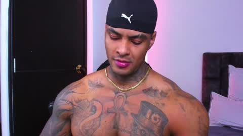 Snapshot of johnbelt_ chatting on November 21, 9:24 pm john belt online show from November 21, 9:24 pm