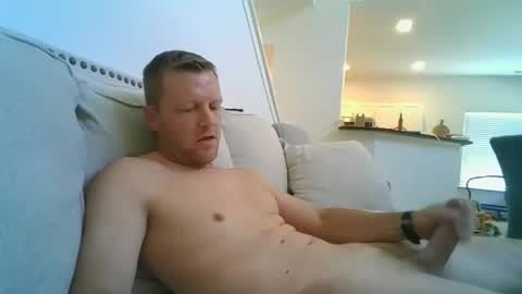 johnd101020 online show from April 16, 5:03 pm