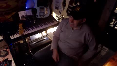 Snapshot of johnfeelgood004 chatting on February 22, 7:23 pm johnfeelgood004 online show from February 22, 7:23 pm