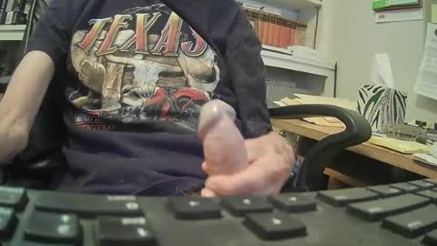 Snapshot of johngp777 chatting on June 15, 4:31 pm johngp777 online show from June 15, 4:31 pm