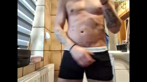 johnlong25cm online show from January 8, 11:54 am