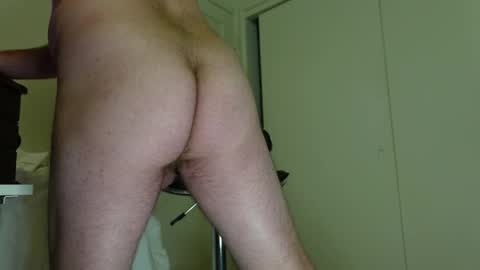 Snapshot of johnlvl24 chatting on March 30, 10:05 am johnlvl24 online show from March 30, 10:05 am