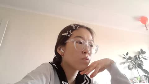 Molly online show from December 2, 5:24 am