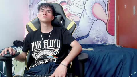 johnny_cagee online show from December 18, 8:20 am