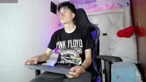 johnny_cagee online show from March 23, 3:54 am