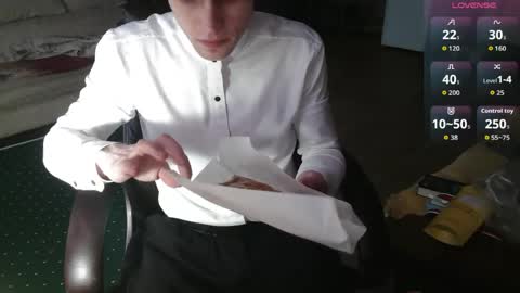 Johnny online show from April 12, 3:39 pm