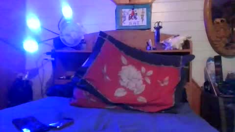 johnnyct36 online show from November 25, 9:20 am