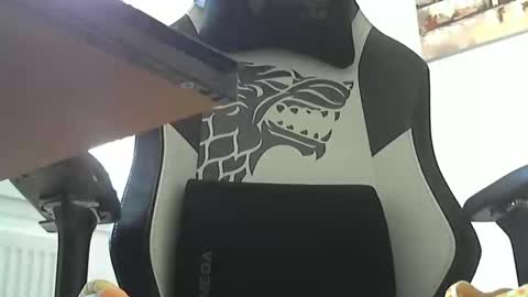 Snapshot of johnnyscum80 chatting on November 12, 9:53 am Johnnyscum80 online show from November 12, 9:53 am