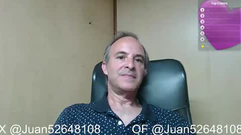 Snapshot of johnq_23 chatting on October 3, 4:37 pm John online show from October 3, 4:37 pm