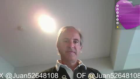 Snapshot of johnq_23 chatting on October 20, 9:37 pm John online show from October 20, 9:37 pm