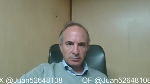 Snapshot of johnq_23 chatting on May 12, 4:04 pm John online show from May 12, 4:04 pm