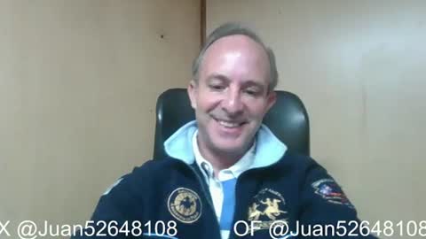 Snapshot of johnq_23 chatting on June 12, 3:44 pm John online show from June 12, 3:44 pm