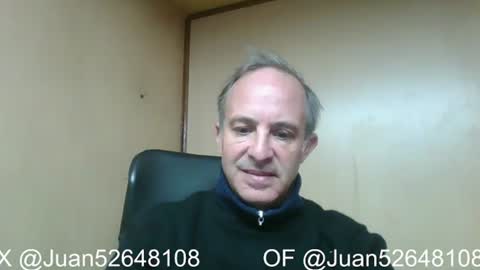 Snapshot of johnq_23 chatting on June 24, 4:17 pm John online show from June 24, 4:17 pm