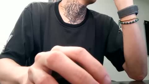 johnsonisaac94  online show from October 31, 8:59 am